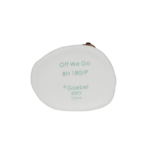 Goebel Hummel "Off We Go" Porcelain Figurine Original Box COA - Picture 7 of 8